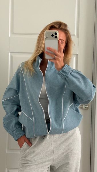 Стильный женский джинсовый бомбер с лампасами, oversized (арт. 1522-256) 1522-256 фото