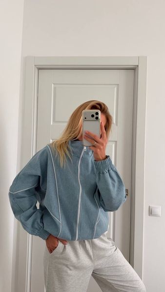 Стильный женский джинсовый бомбер с лампасами, oversized (арт. 1522-256) 1522-256 фото